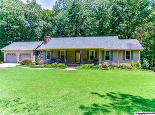 957 Bird Springs Rd SW, Hartselle, AL 35640