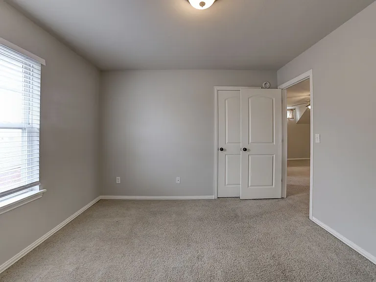 819 E Seattle Pl — Photo 15