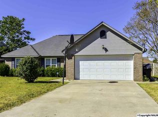 1411 Lake Crest Dr SW, Decatur, AL 35603