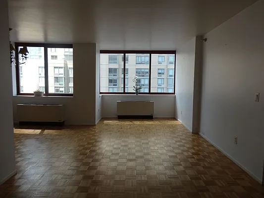 Sold by Nest Seekers International | media 27