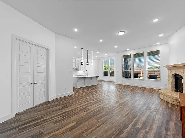 2025 Saint Andrews Dr — Photo 7