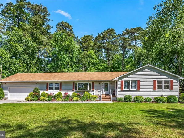 8080 Dividing Creek Rd, Pocomoke City, MD 21851