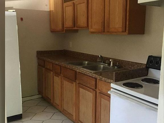 5th image of 2020 NW 32nd Pl Suite 0