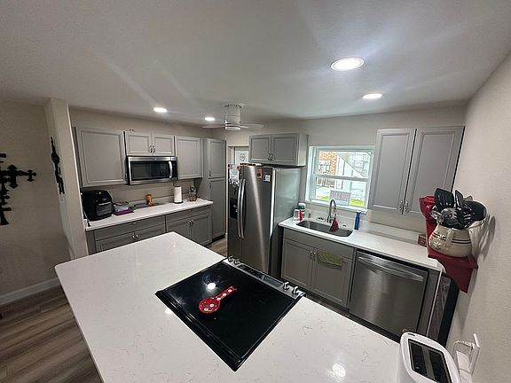 4th image of 190 E Olmstead Dr Unit A6