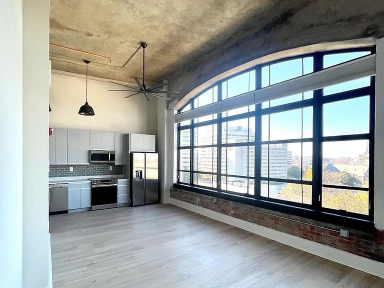 116 S Gay St — Photo 1