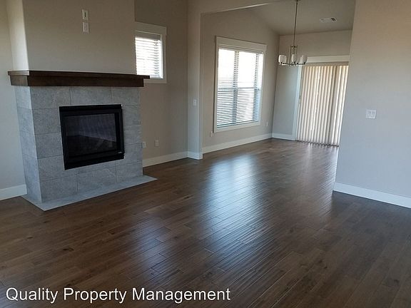 4th image of 790 Sonoma Ct