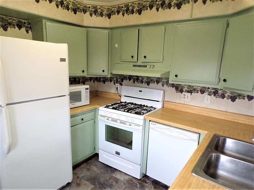 315 Wilson St, Earlington, KY 42410 Zillow