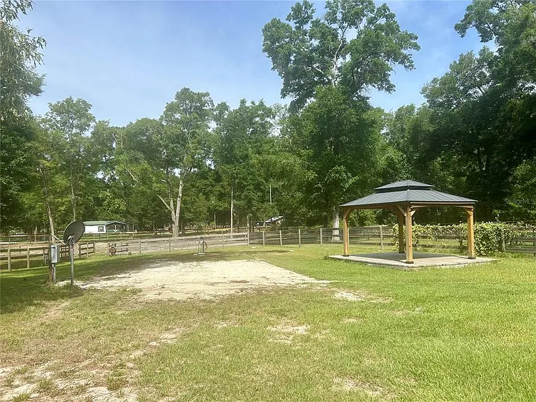 9290 NW 125th Ave — Photo 11