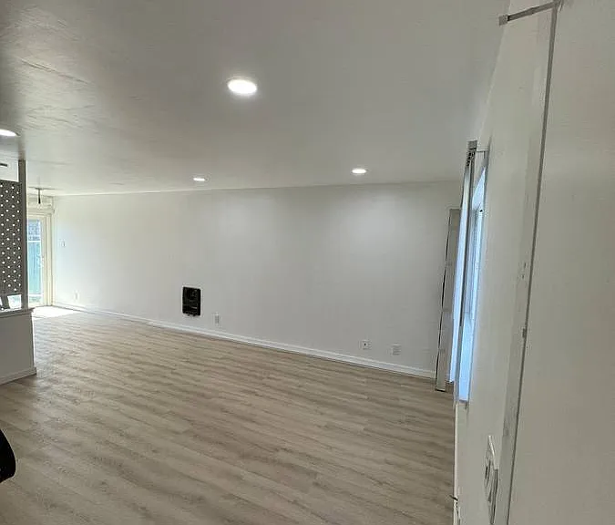 37555 Glenmoor Dr #Townhouse D — Photo 5
