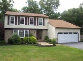 149 Hickory Rd, Somerset, NJ 08873