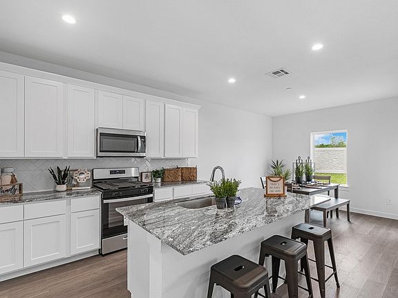 3rd image of 1747 Stargrass Ln