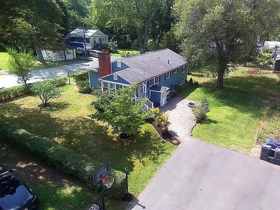 5th image of 59 Ayer St