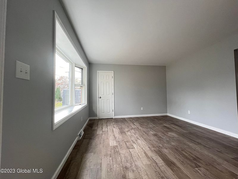 4th image of 58 Tremont Street