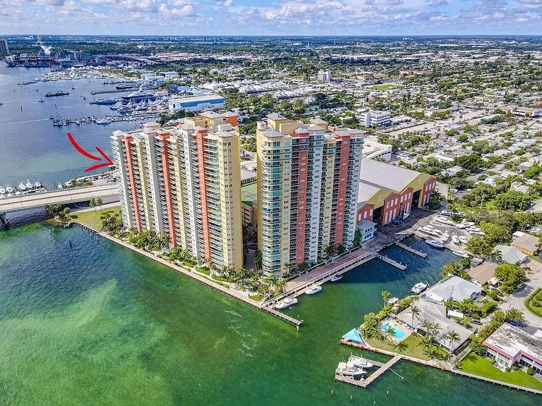 2640 Lake Shore Dr #1716 — Photo 43