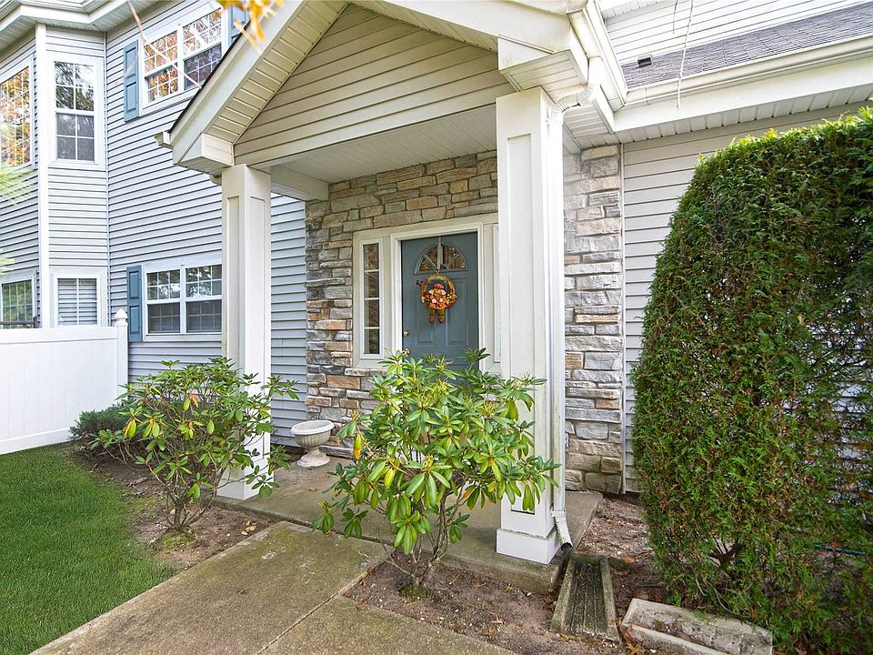 1st image of 495 Woodscreek Ct #495