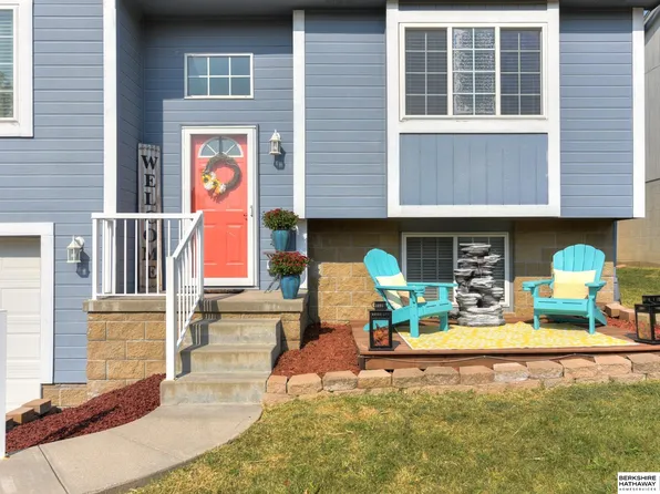 18056 Lillian St, Omaha, NE 68136