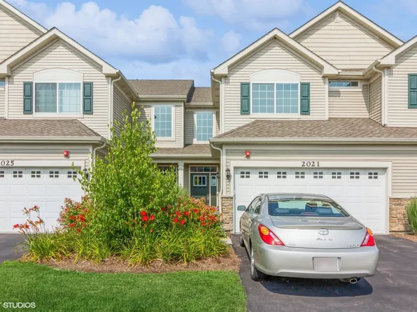 2021 Stuttle Rd, Batavia, IL 60510