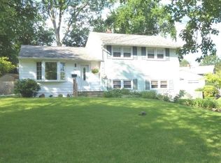 90 Winding Way, Gibbsboro, NJ 08026