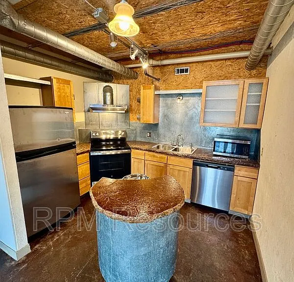 300 Summit Ridge Dr #B-B3 — Photo 4