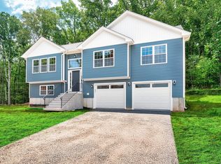20 Desousa Dr, Manchester, CT 06040
