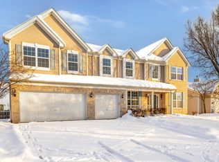 333 Claridge Cir, Bolingbrook, IL 60440