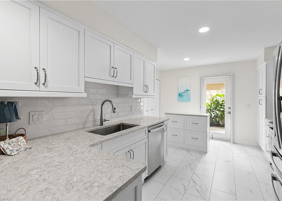 1st image of 25711 Lake Amelia WAY #101