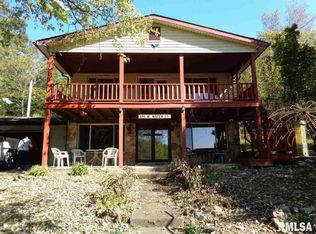 320 W Water St, Cave In Rock, IL 62919