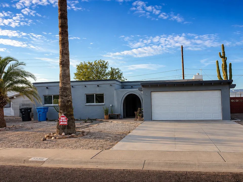 3558 W Griswold Rd