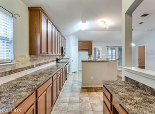 424R Iron Ore Trl, Fort Worth, TX 76131