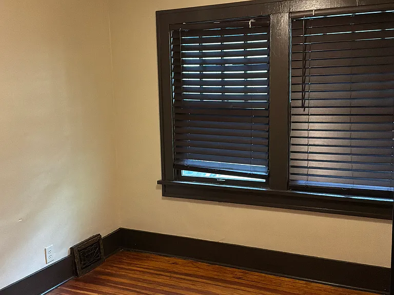 1216 N Emporia Ave — Photo 14