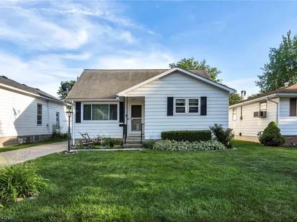 179 Caroline St, Elyria, OH 44035