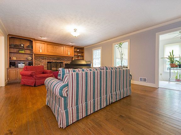 5th image of 2562 Greyfield Ct NE