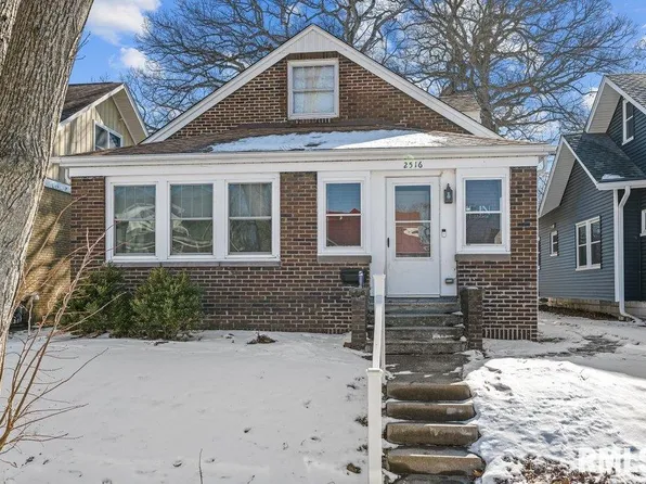 2516 22 1/2 Ave, Rock Island, IL 61201