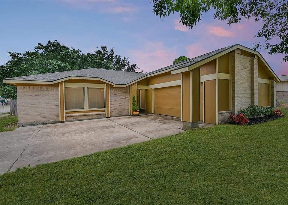 1st image of 1203 Summer Park Ln