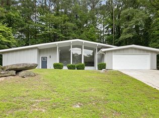 3285 Hunt Wood Dr, Decatur, GA 30034