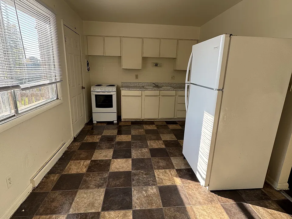 8127 W Thurston Ave #3