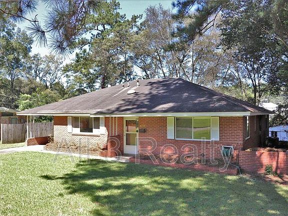3rd image of 3537 Willow Lane Dr