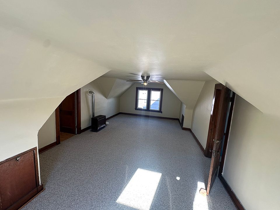 1st image of 1304 W 102nd St Floor 3