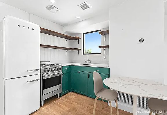 3rd image of 352 Weirfield St #3F