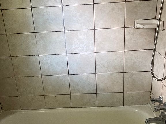 2nd image of 33 Hobson St