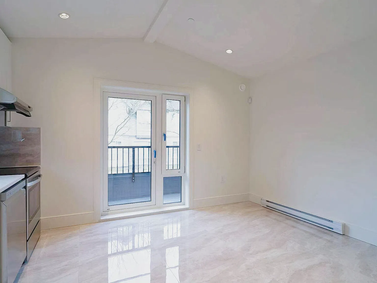 1 bed, $2,200 — Photo 4