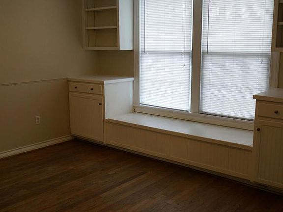 3rd image of 1016 Puryear Dr #1016