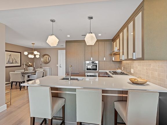 3rd image of 100 Lovejoy Wharf Unit 11F