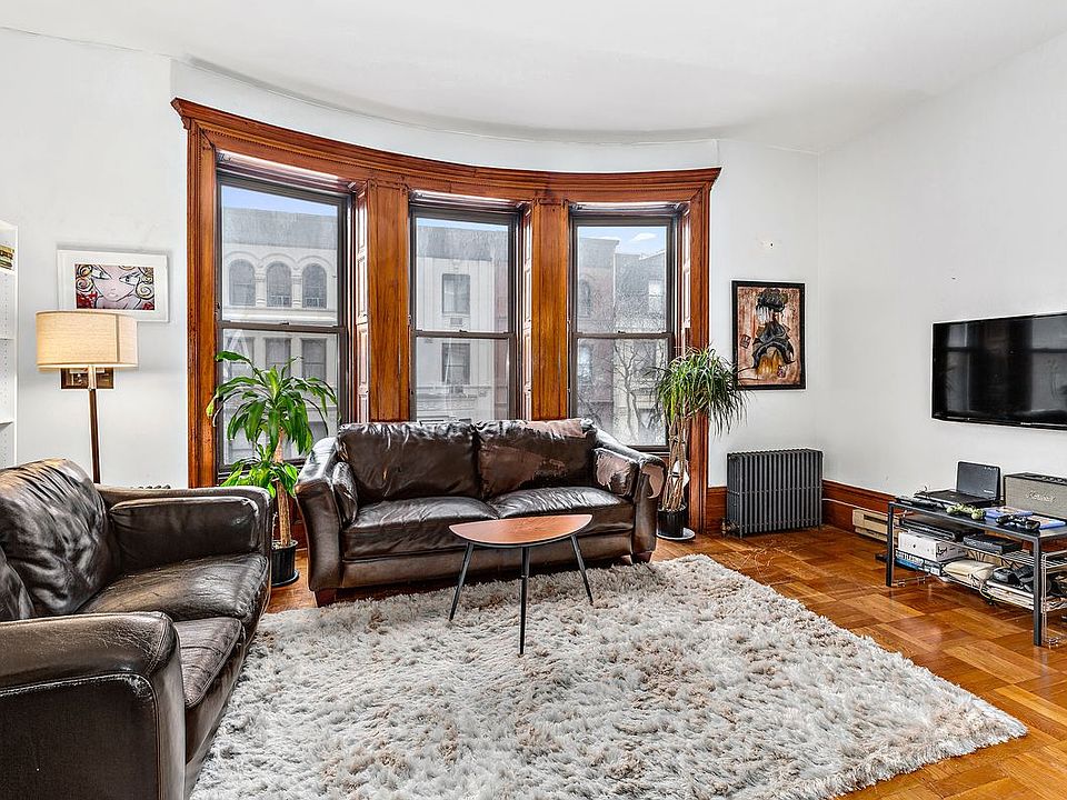 1st image of 124 W 80th St APT 5