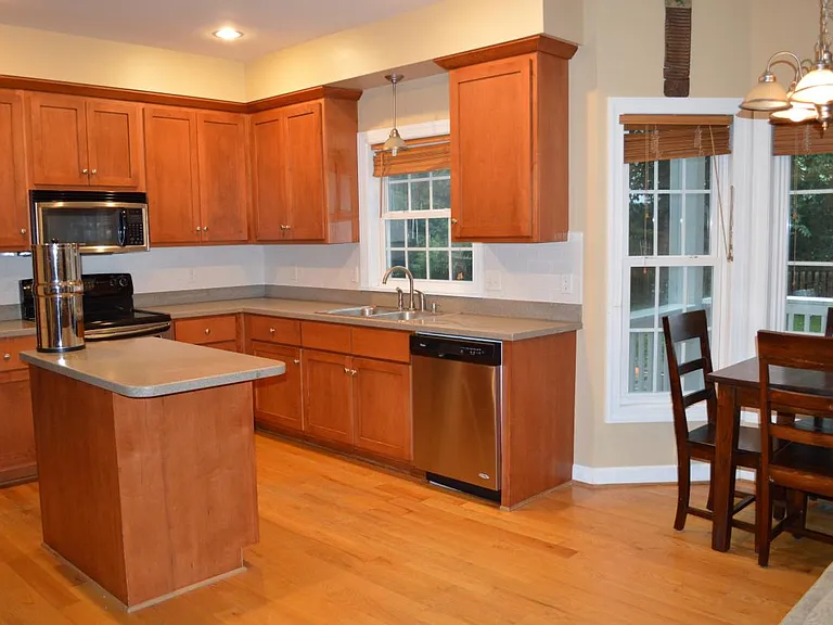4757 Bristol Cir — Photo 6
