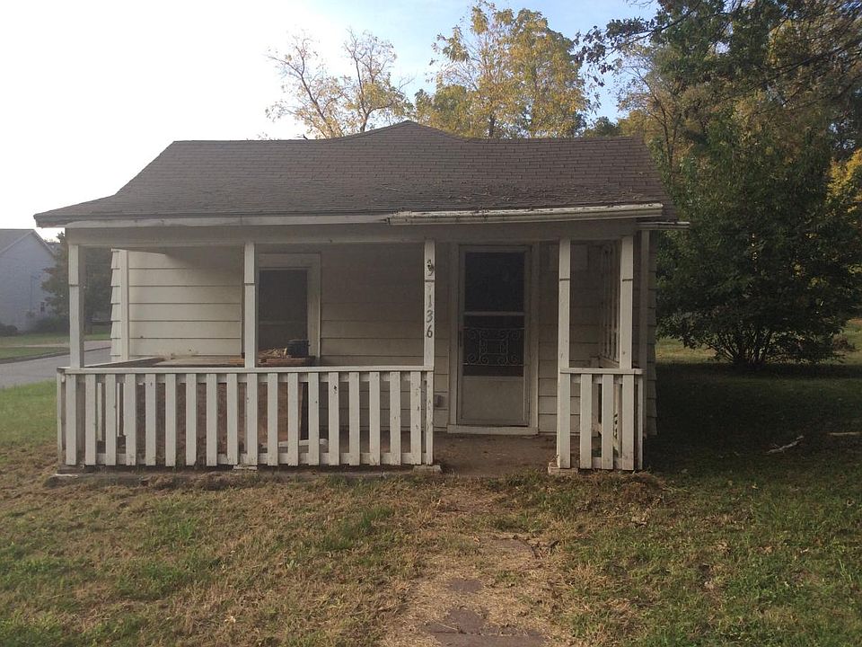 1st image of 136 Logan St