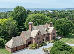 16 Tuthill Ln, Remsenburg, NY 11960