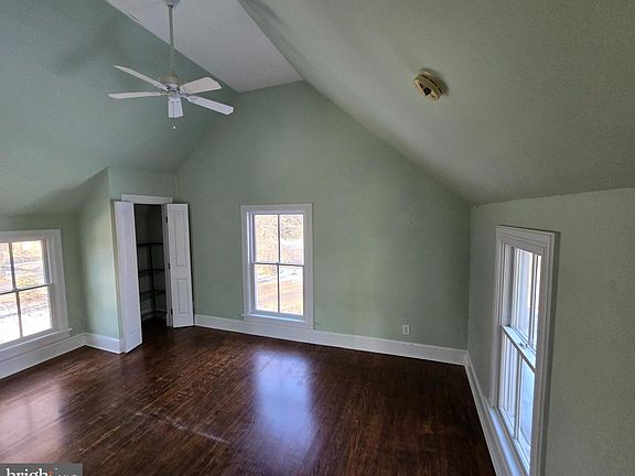 4th image of 101 Chapel Rd