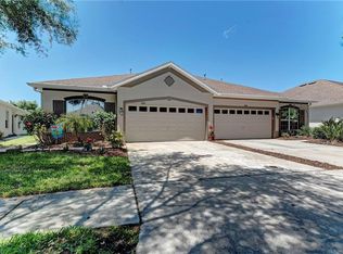 6817 Surrey Oak Dr, Apollo Beach, FL 33572