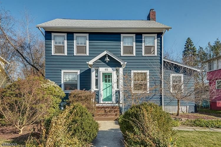 1st image of 132 College Pl